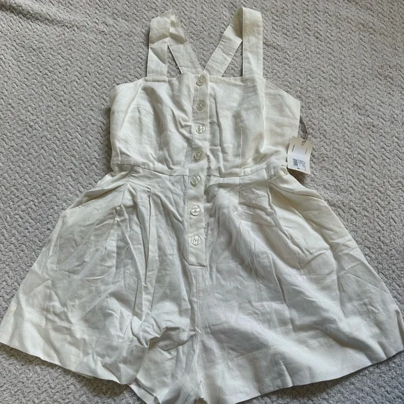 A New Day Sleeveless Romper - NWT - Medium- White - Picture 3 of 5